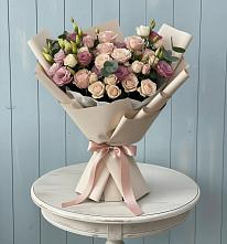 Букет цветов из:  Розы и Лизиантусы в Пседахе