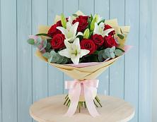 Букет цветов из:  Лилии и Розы в Пседахе