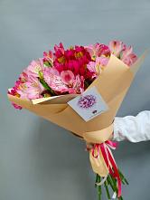 Букет цветов из:  Альстромерии в Пседахе