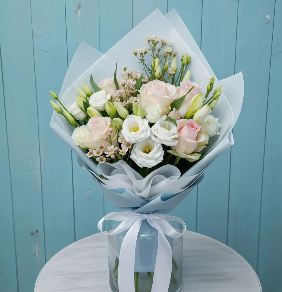 Букет цветов из: Розы и Лизиантусы в Пседахе