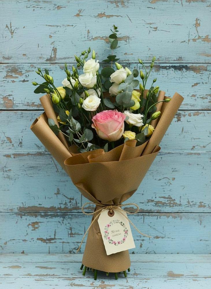 Букет цветов из: Розы и Лизиантусы в Пседахе