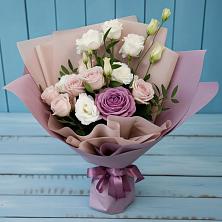 Букет цветов из:  Розы и Лизиантусы в Пседахе