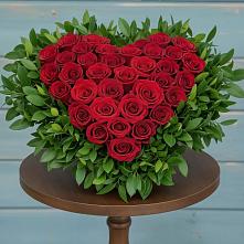 Цветочная композиция из Розы в виде сердца в Пседахе