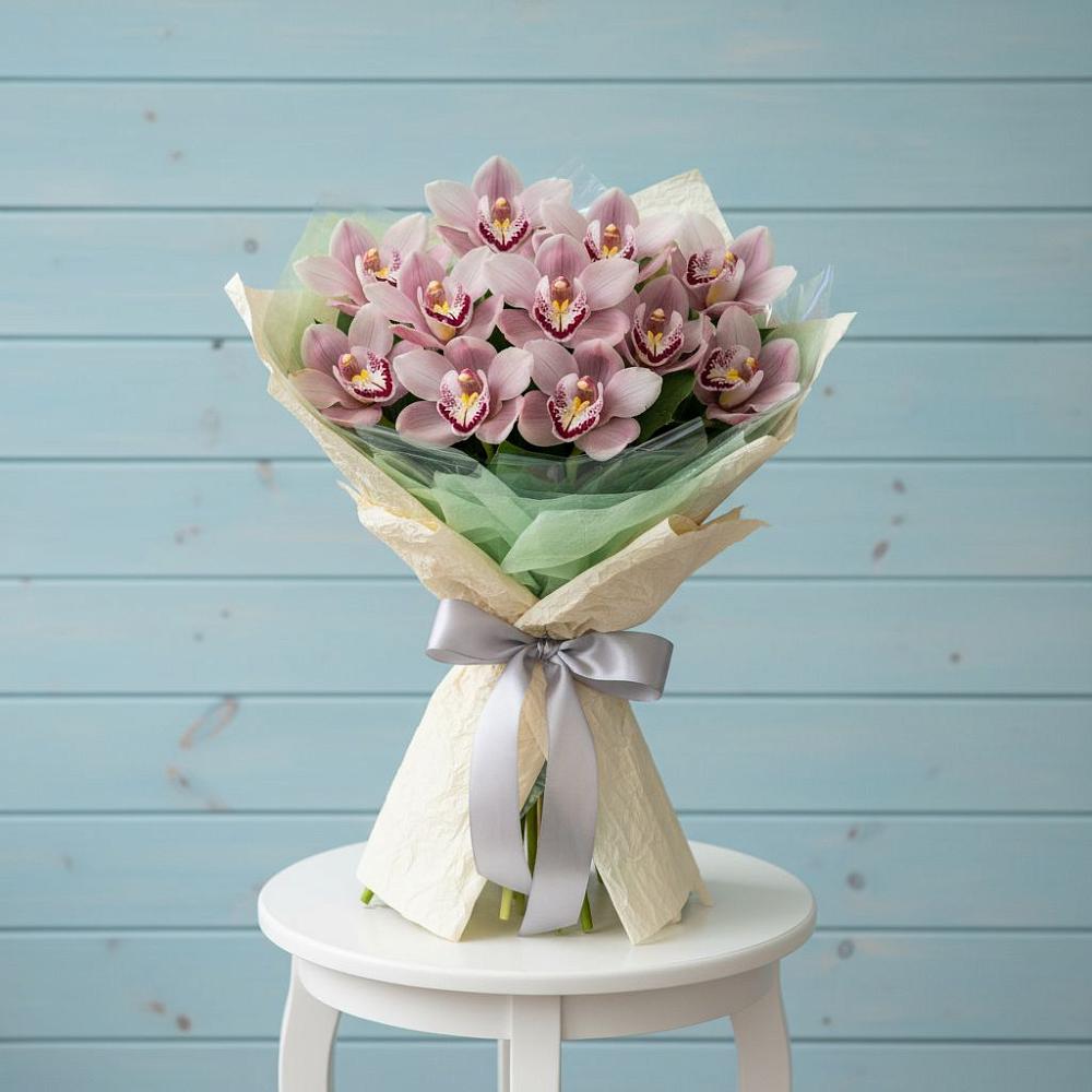 Букет цветов из: Орхидеи и Розы в Пседахе