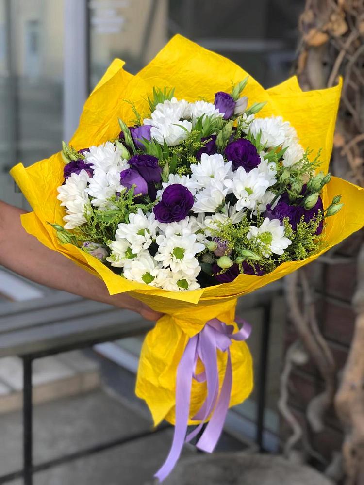 Букет цветов из: Ирисы, Хризантемы и Ромашки в Пседахе
