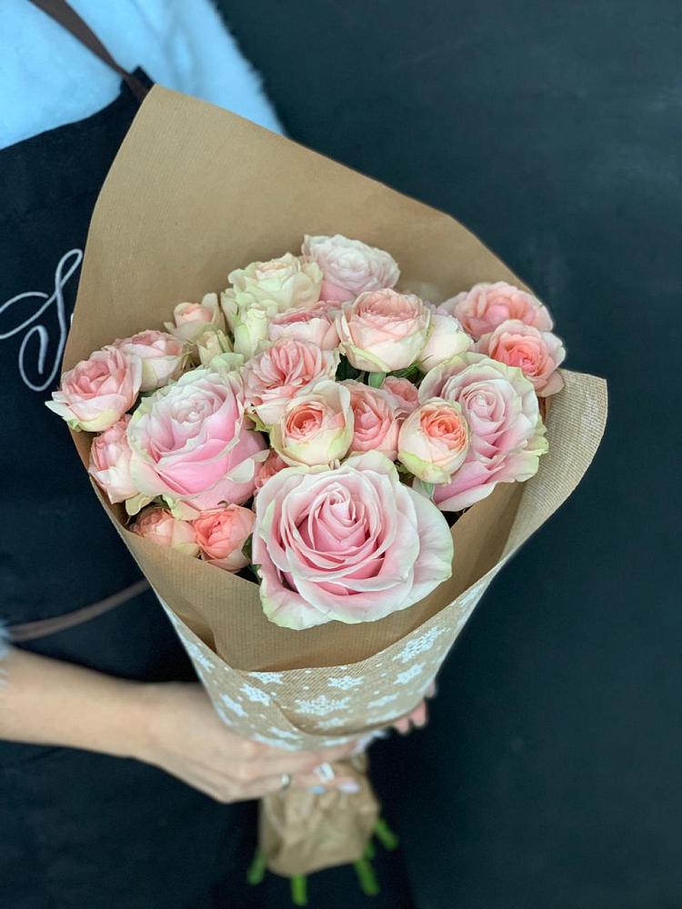 Букет цветов из: Хризантемы и Розы в Пседахе