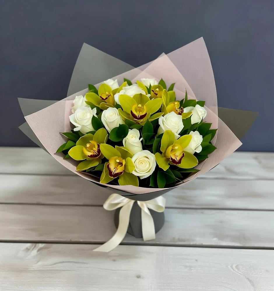 Букет цветов из: Орхидеи и Розы в Пседахе