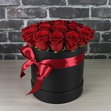 Цветочная композиция из Розы в шляпной коробке в Пседахе