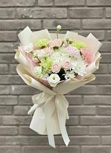 Букет цветов из:  Гвоздики, Розы, Лизиантусы и Хризантемы в Пседахе