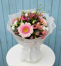 Букет цветов из:  Герберы, Альстромерии и Лизиантусы #REPLACE_PRED# Пседахе