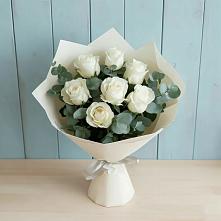 Букет Белые розы в Эвкалипте в Пседахе