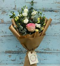 Букет цветов из:  Розы и Лизиантусы в Пседахе