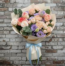 Букет цветов из:  Розы, Лизиантусы и Гвоздики в Пседахе