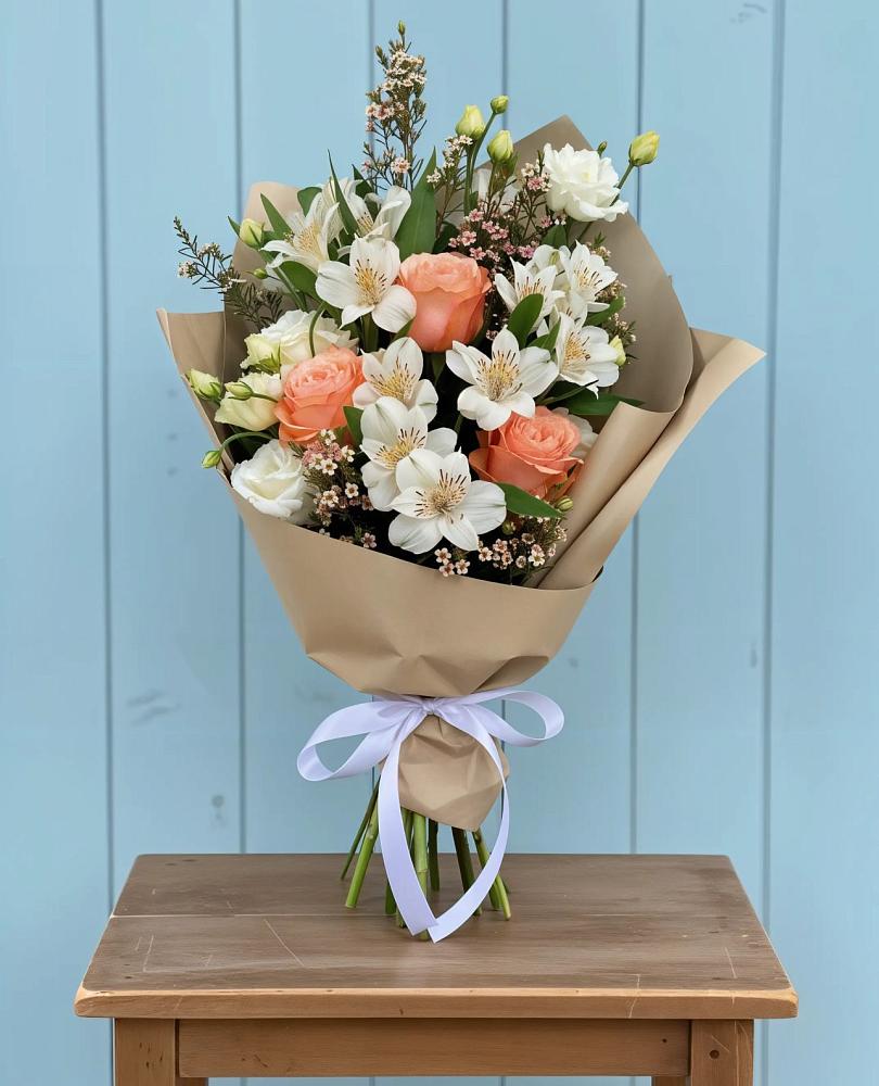 Букет цветов из: Альстромерии, Лизиантусы, Розы и Хризантемы в Пседахе